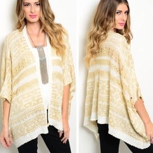 NWOT Flying Tomato Beige & Cream Sweater S/M